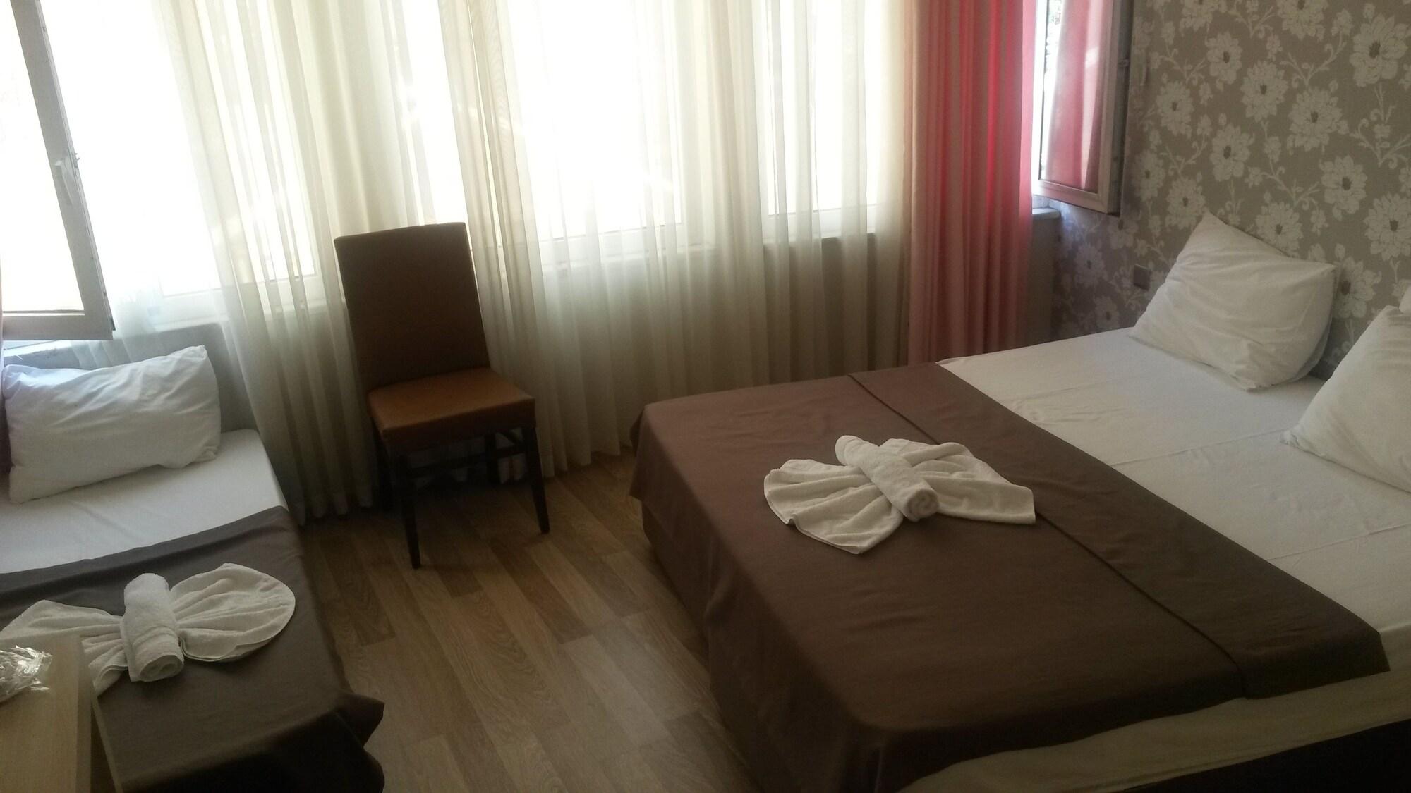 דמרה Winecity Hotel מראה חיצוני תמונה