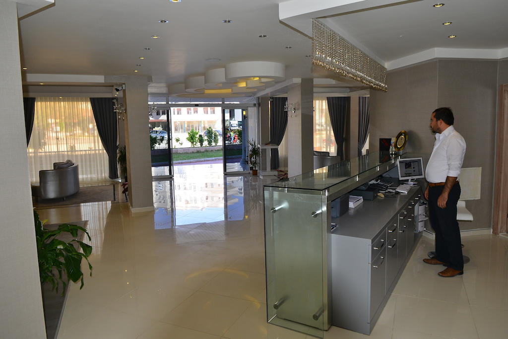 דמרה Winecity Hotel מראה חיצוני תמונה