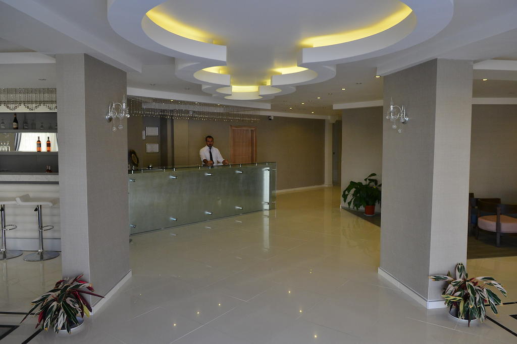 דמרה Winecity Hotel מראה חיצוני תמונה