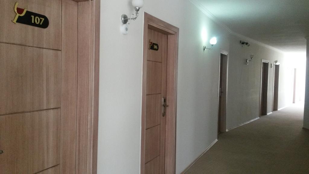 דמרה Winecity Hotel מראה חיצוני תמונה