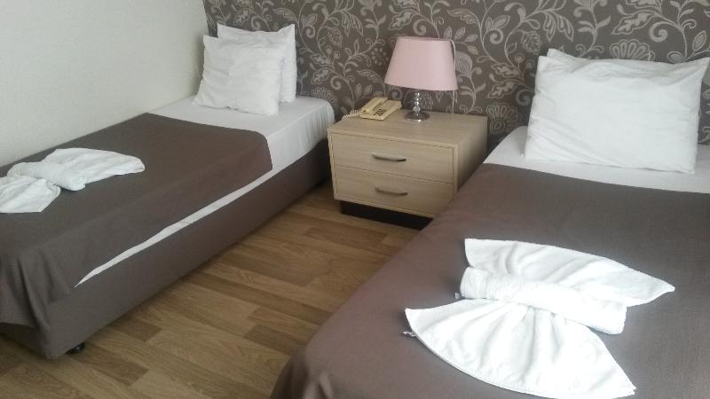דמרה Winecity Hotel מראה חיצוני תמונה