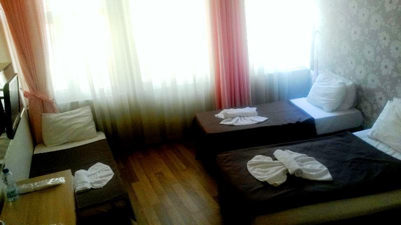 דמרה Winecity Hotel מראה חיצוני תמונה