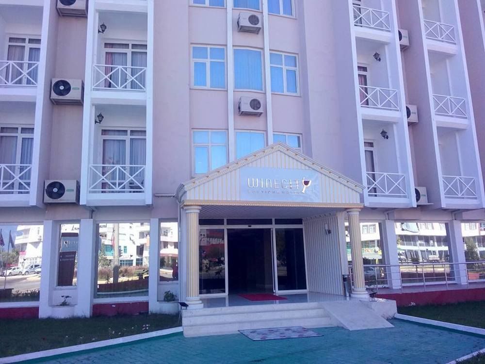 דמרה Winecity Hotel מראה חיצוני תמונה