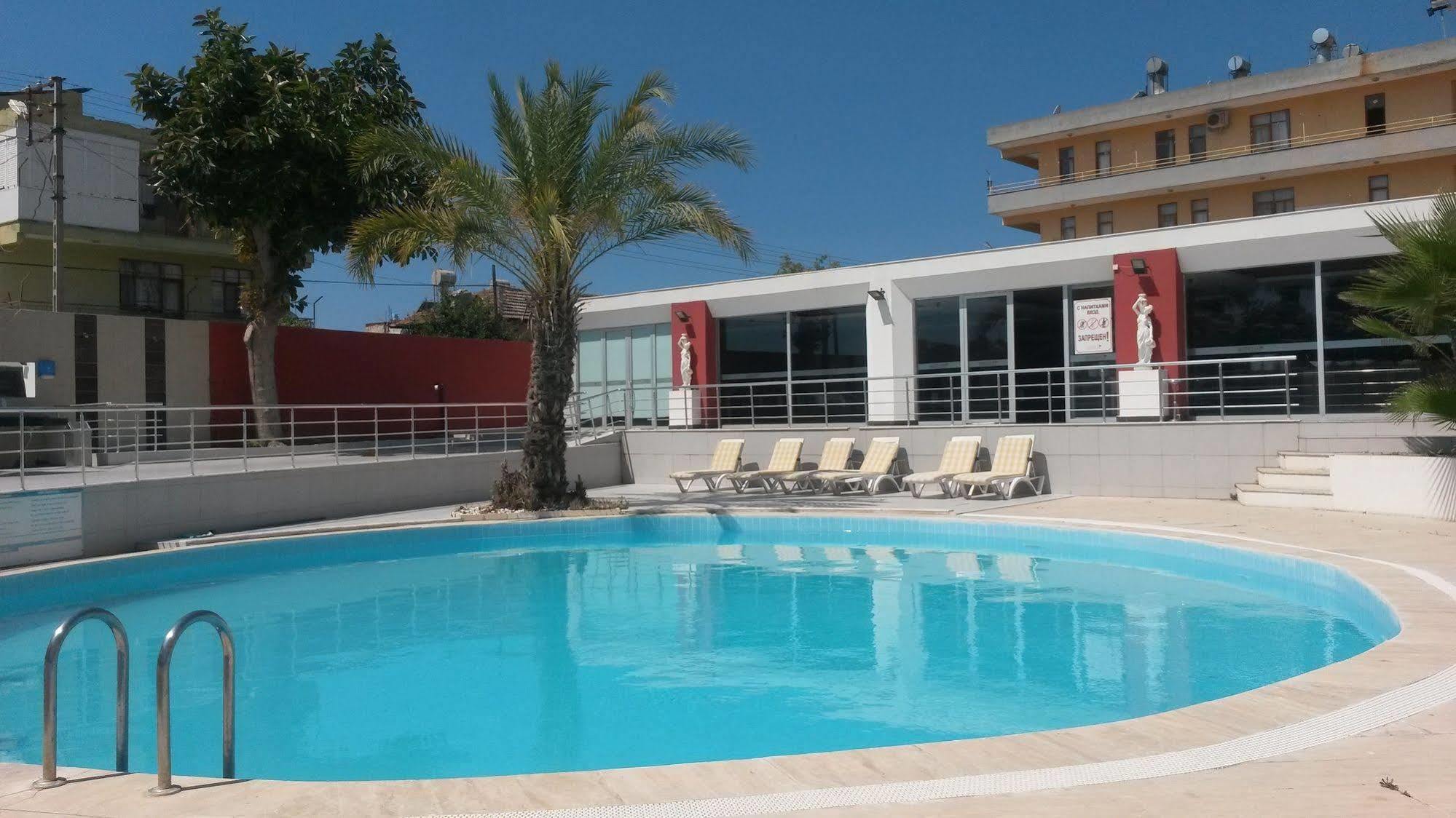 דמרה Winecity Hotel מראה חיצוני תמונה