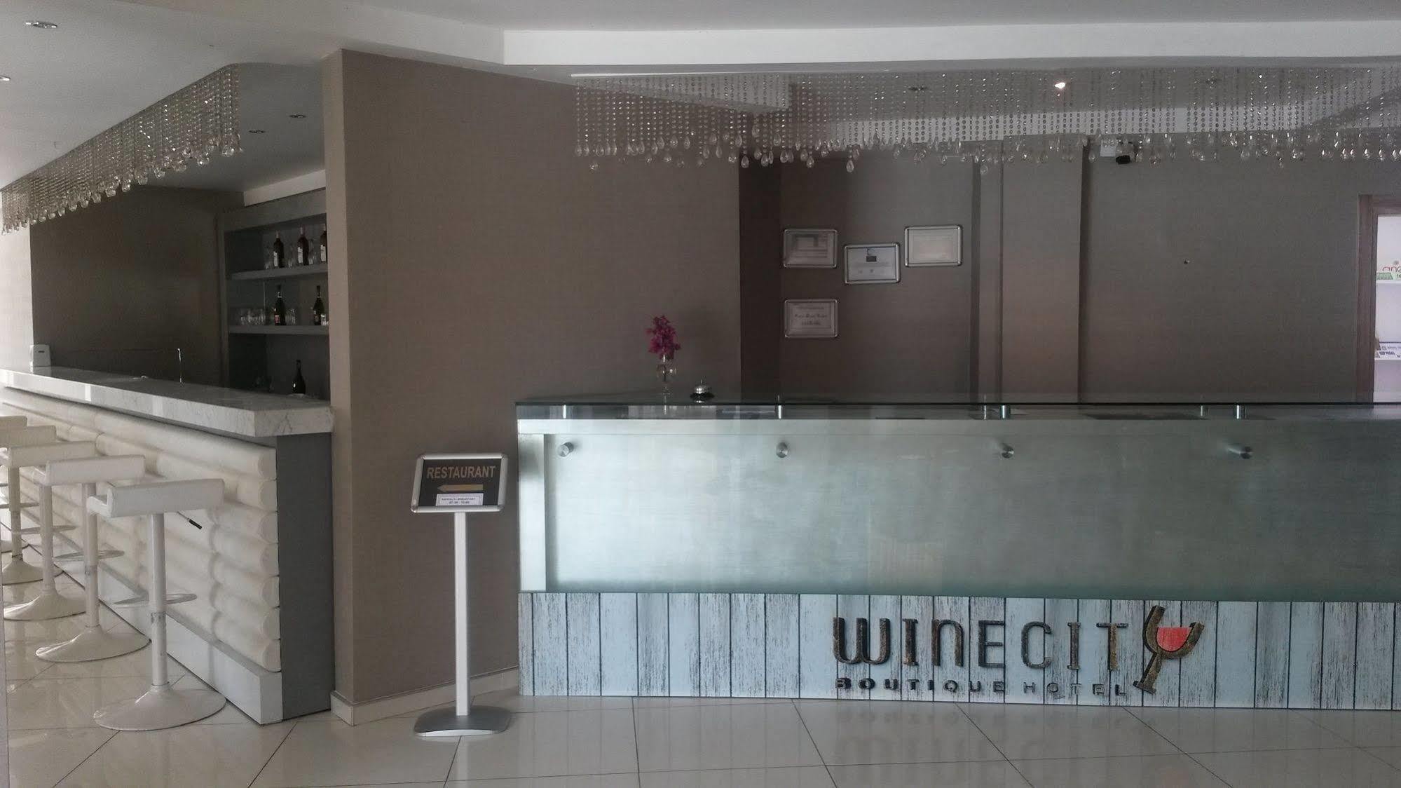 דמרה Winecity Hotel מראה חיצוני תמונה